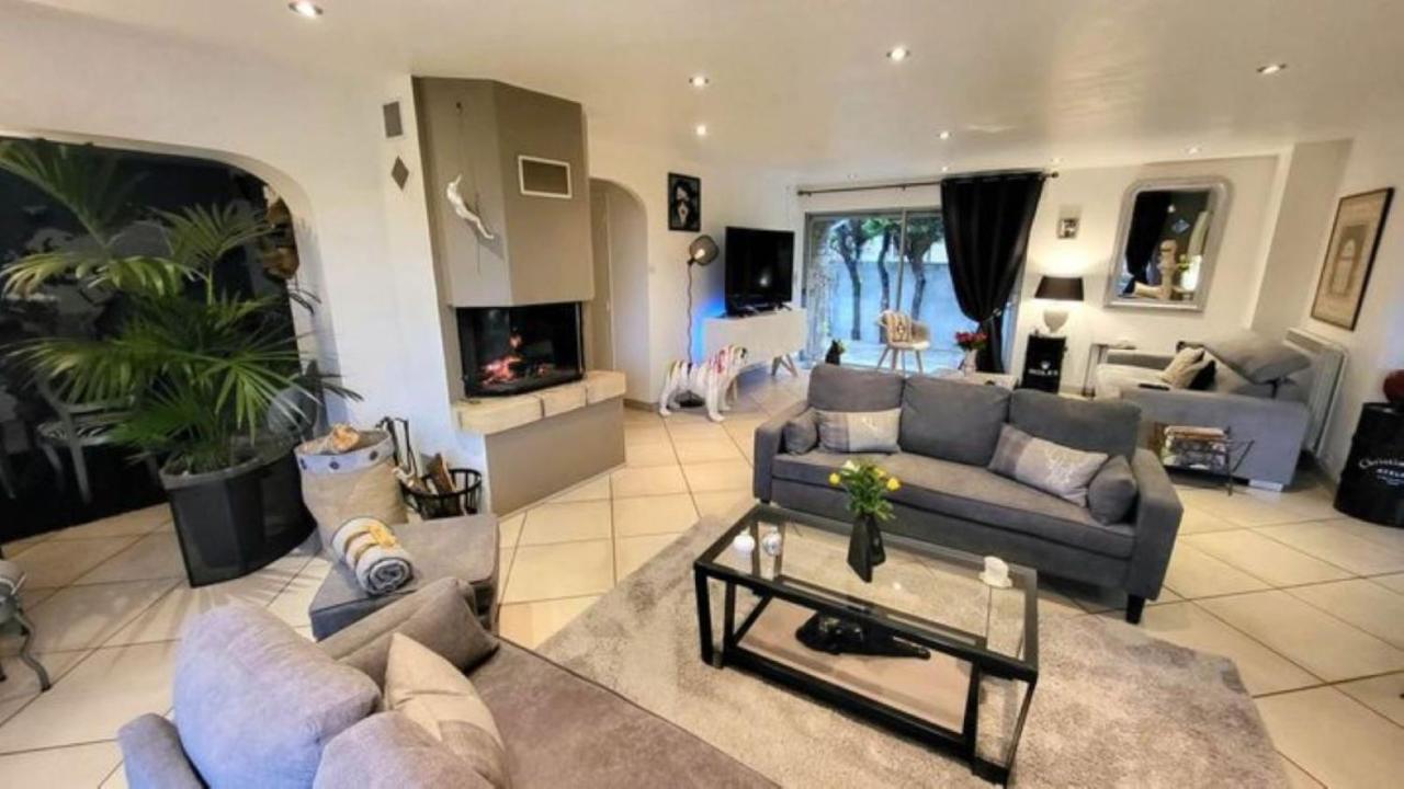 Villa Raffaella Les Albres Екстер'єр фото